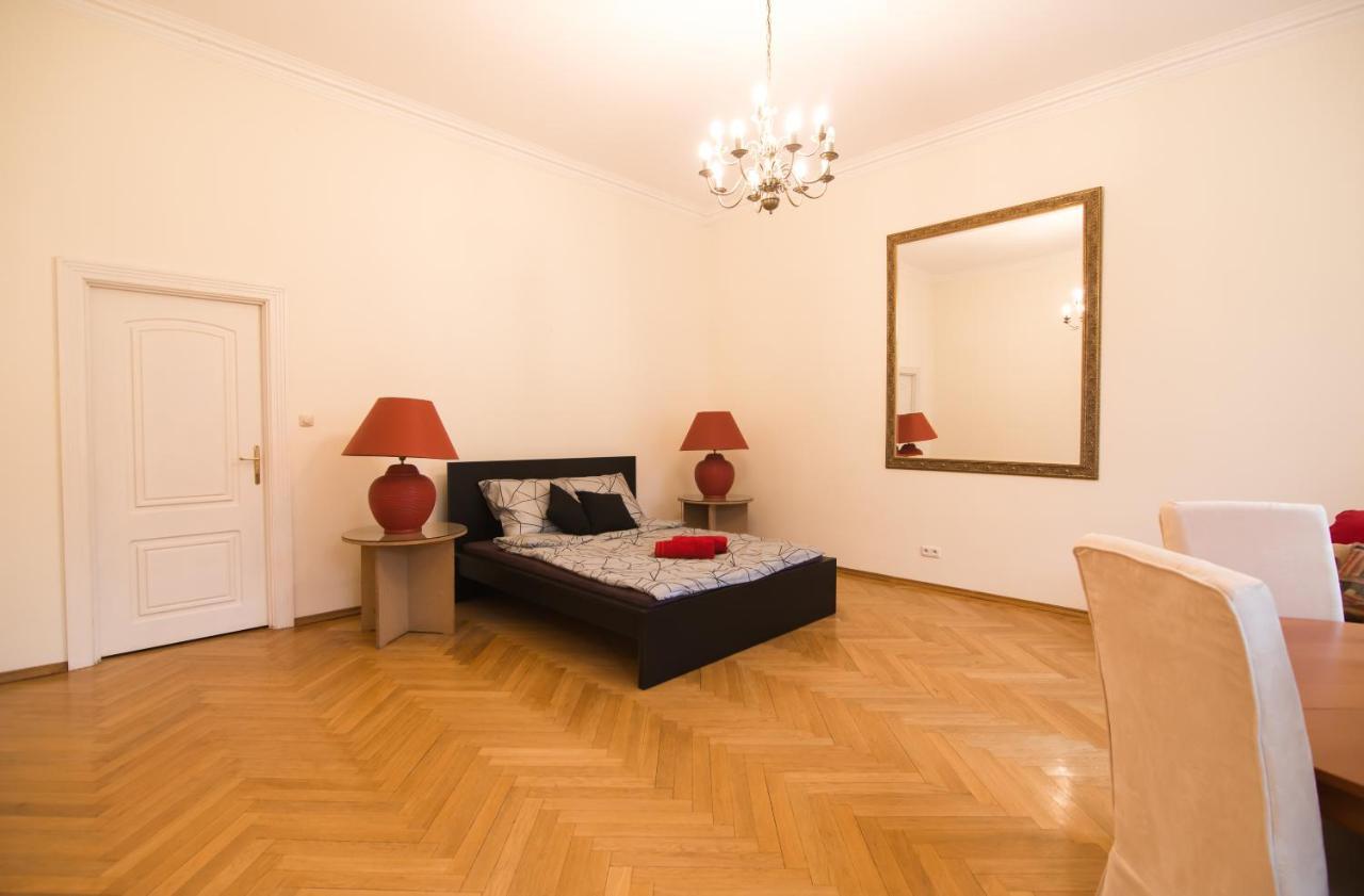 Charme De Varsovie Apartment Exterior photo